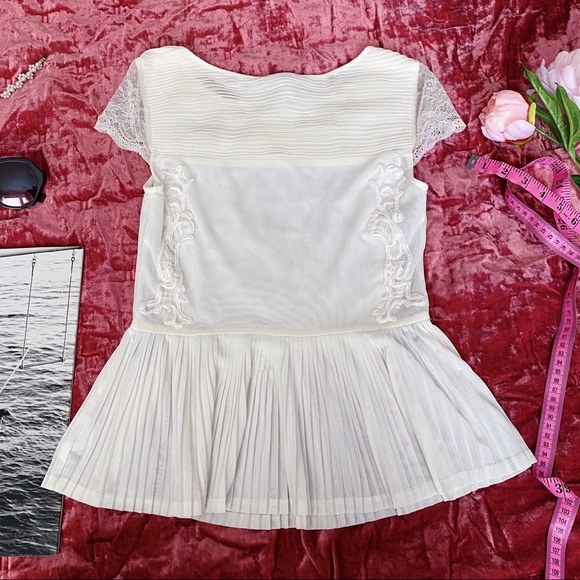 Bebe white short sleeve lace top (xs) - Picture 4 of 4